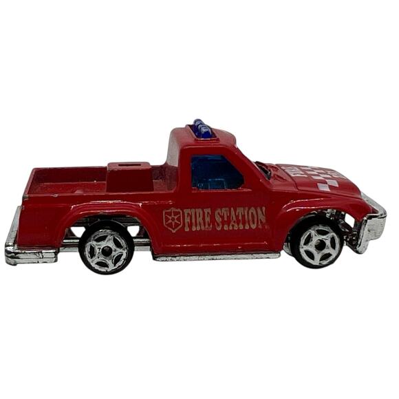 Vintage Die-Cast Fire Rescue Truck #281 Mini Collectible Toy Pickup Vehicle - Picture 4 of 7